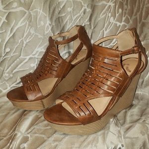 ROCAWEAR Shoes size 7 1/2